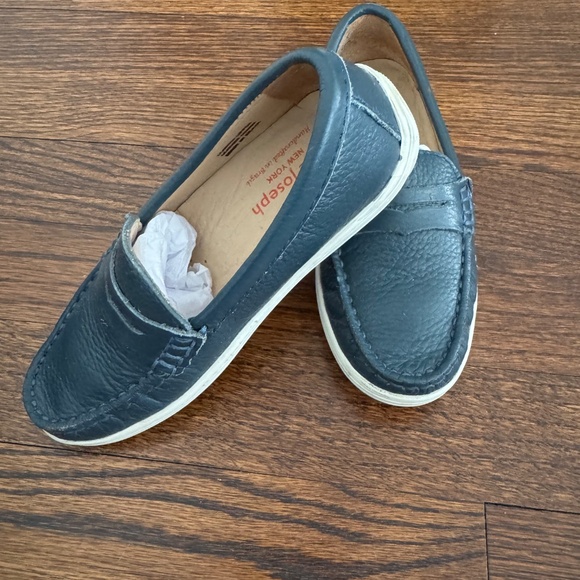 Navy Blue leather Loafers size 12.5 boys - Picture 2 of 6